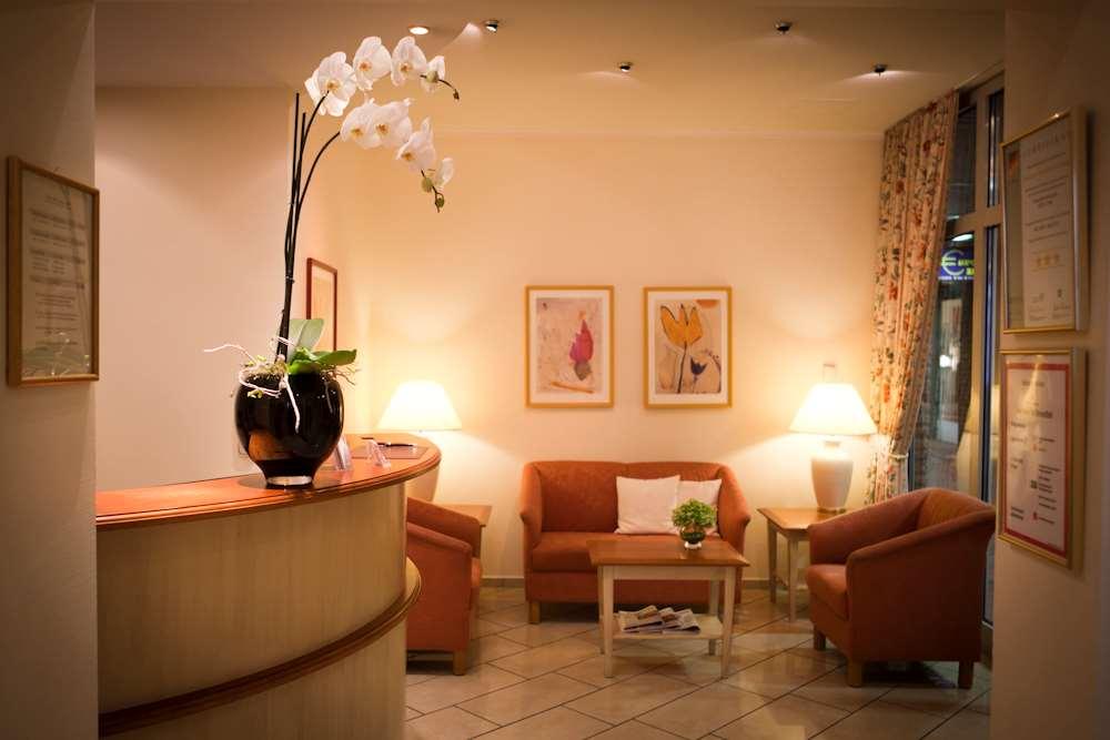 Hotel Borchers Целле Интерьер фото